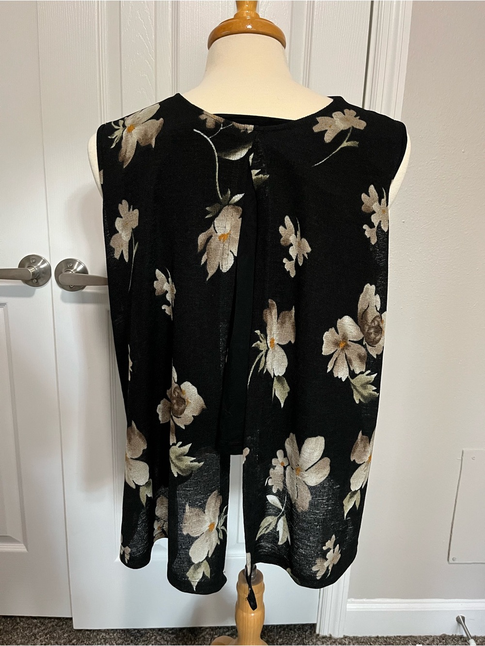 Serengeti 1X Black Floral Sleeveless Tunic Top Layered Front Drape Lightweight
